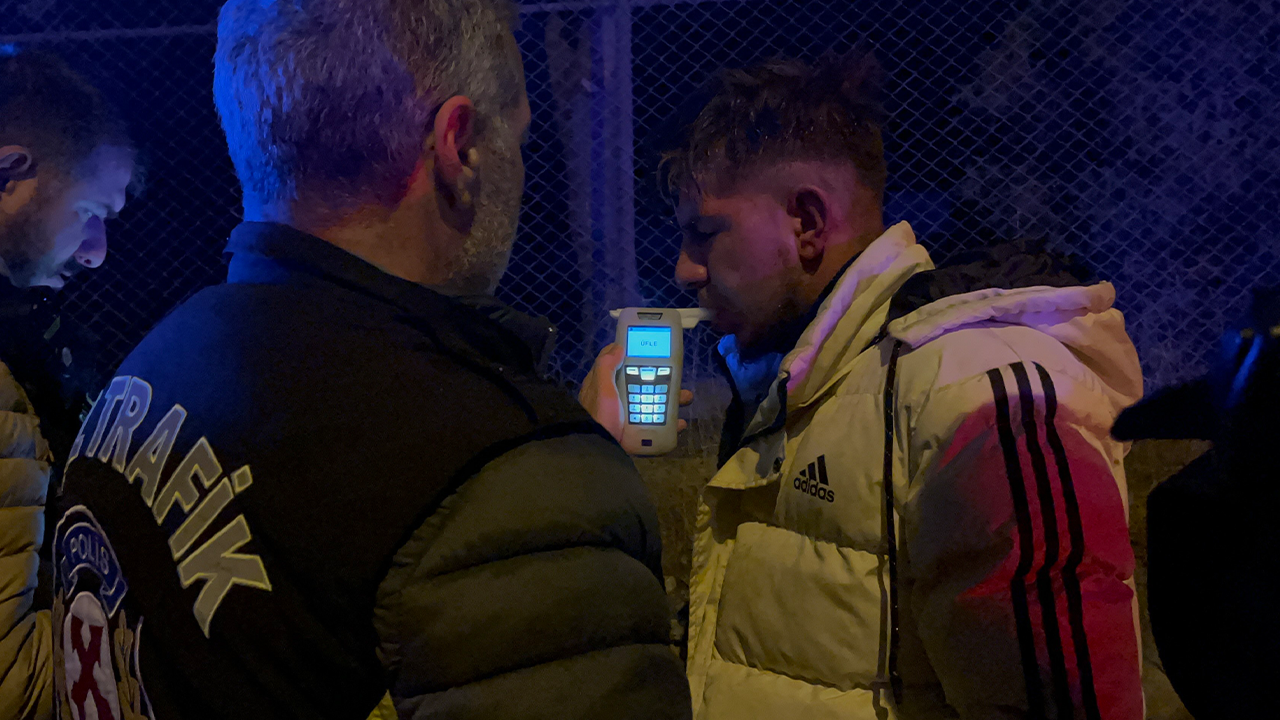 Kaçan Sürücüye Alkol Muayenesi̇ Yapildi