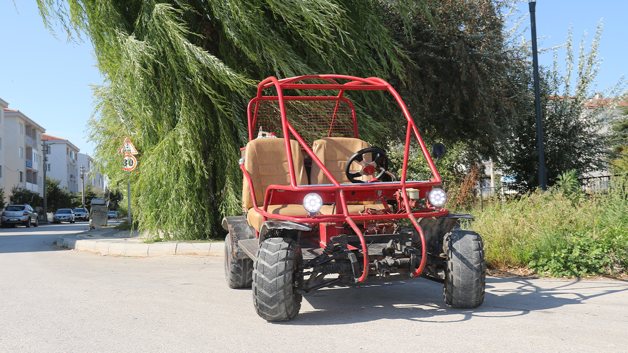 Kendi Imkanlarıyla Ürettiği Araç