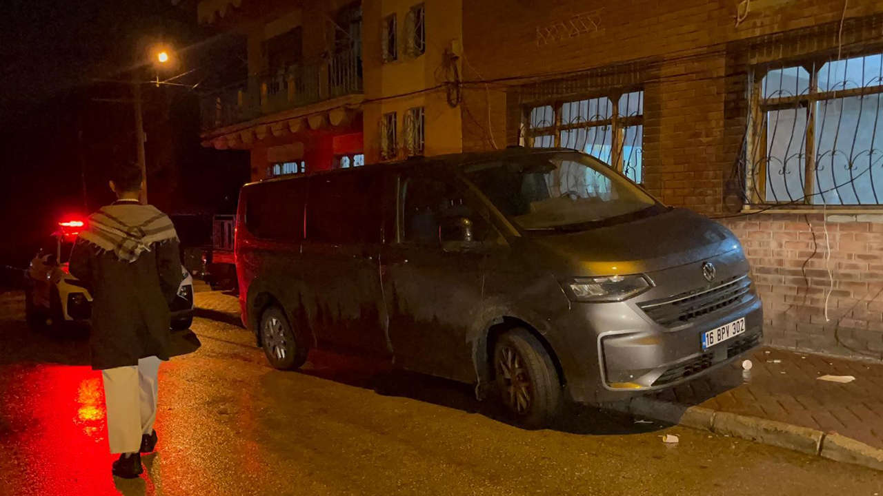 Minibüs Terk Edilmiş Halde Bulundu