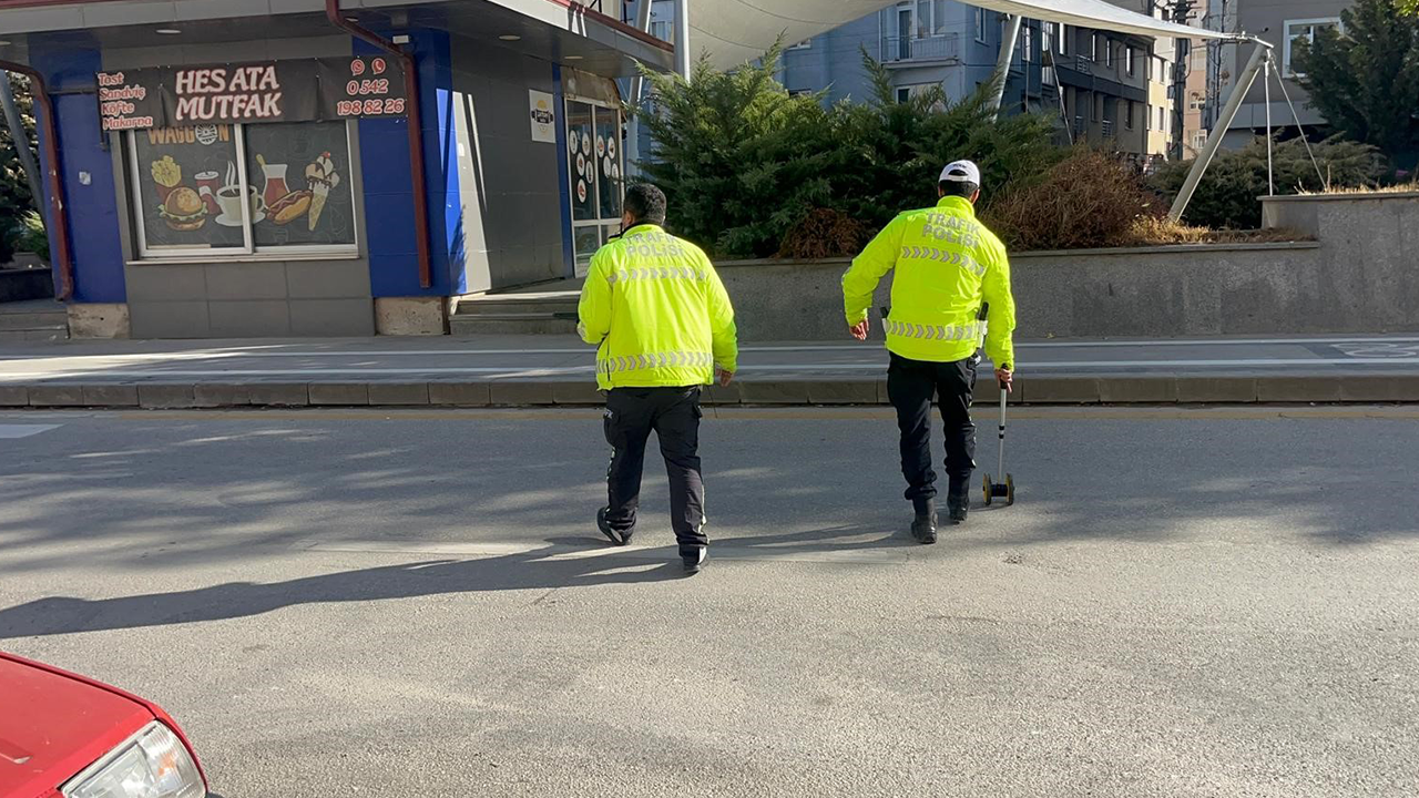 Polis Ekipleri Kaza Sonrası Olay Yerine Intikal Etti