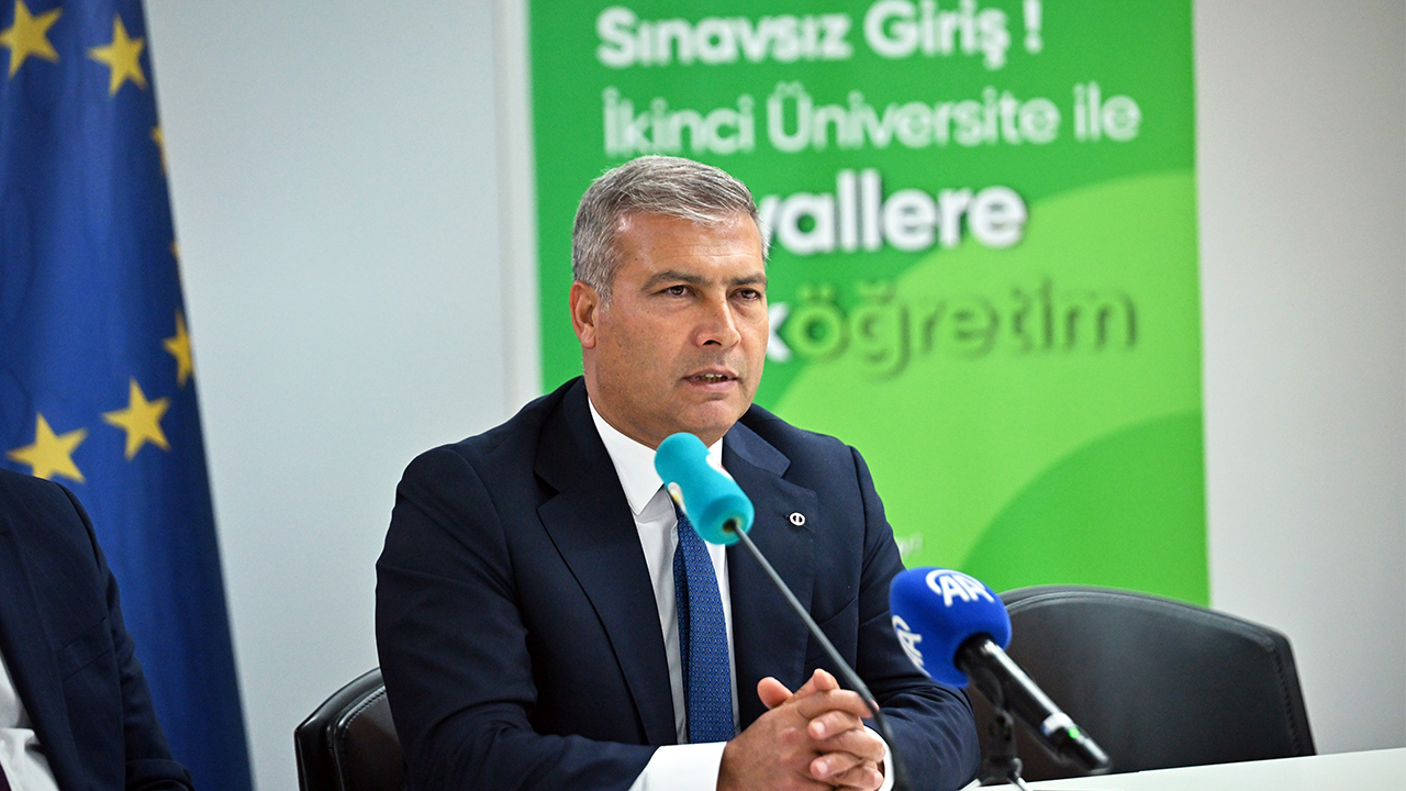 Rektör Adıgüzel Brüksel'de Programın Detaylarını Tanıttı