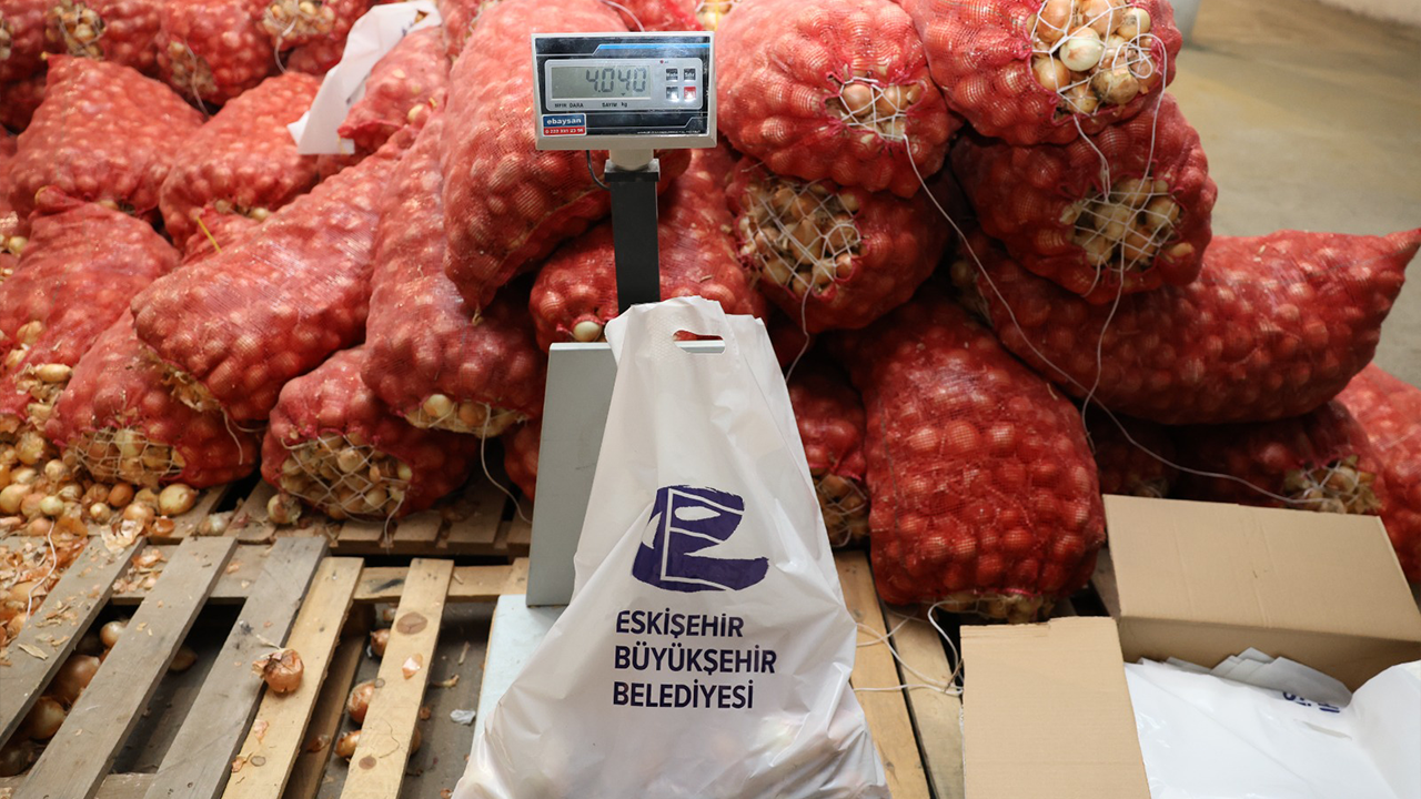 Ürünler Dar Gelirli Vatandaşlaralara Ulaştırılıyor