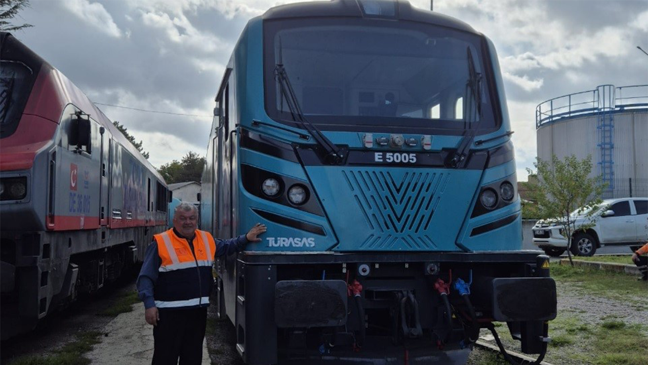 Yerli Elektrikli Ana Hat Lokomotifi Hizmete Başladı