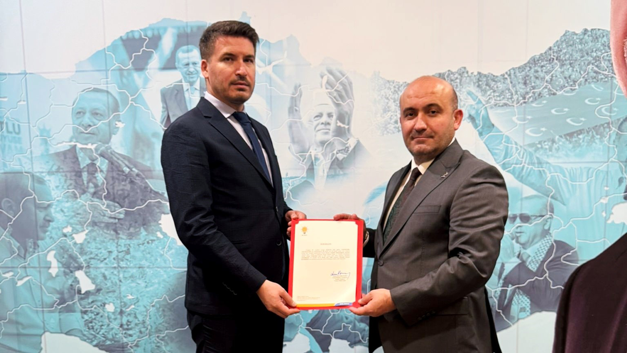 Ak Parti Odunpazarı Ilçe Başkanı Mustafa Kemal Bandırma