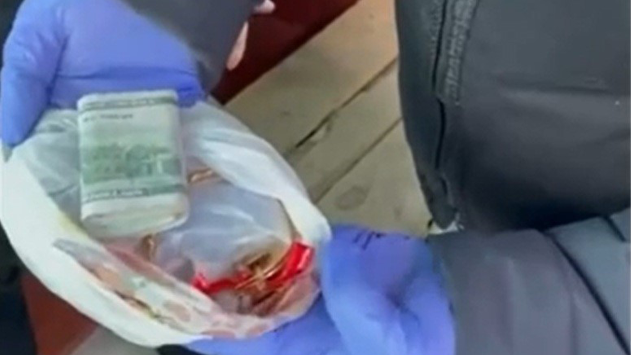 Altın Ve Paralar Ele Geçirildi