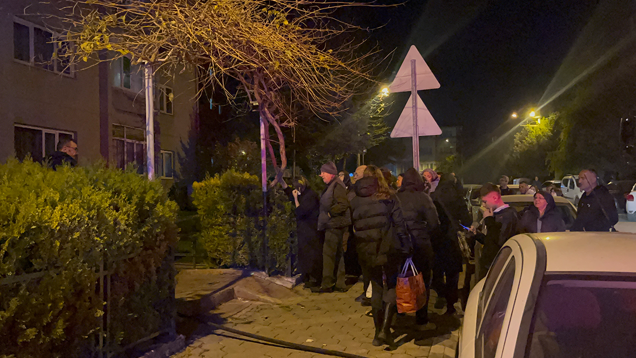 Apartman Sakinleri Tahliye Edildiler