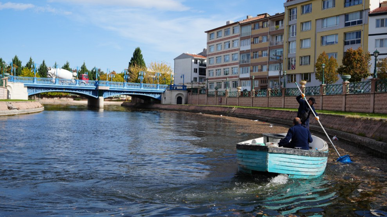 Ekipler Her Gün Kilolarca Topluyor