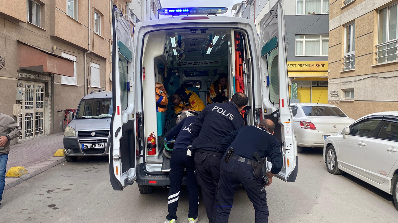 Ekipler Yaralı Şahsa Müdahale Etti