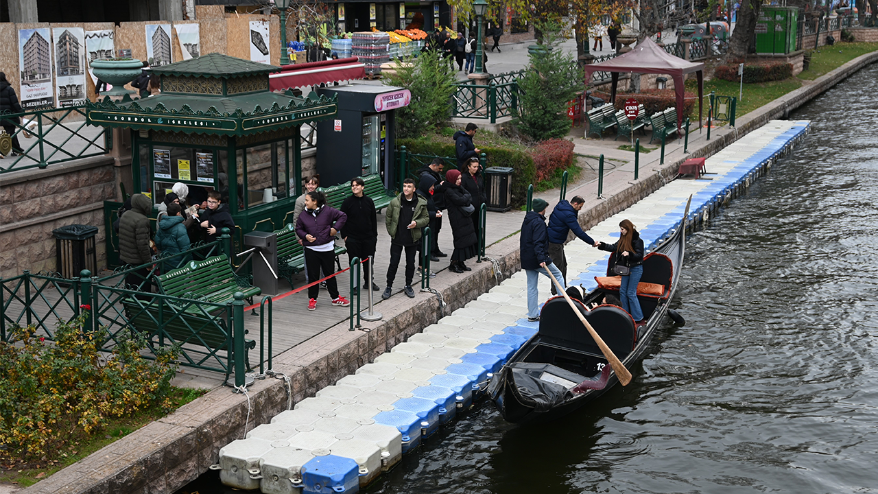 Eskişehir’de Soğuk Havaya Rağmen İlgi Görmeye Devam Ediyor!