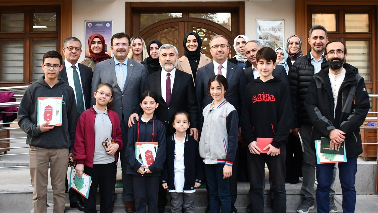 Gazze Için Toplanan Bağışlar Teslim Edildi