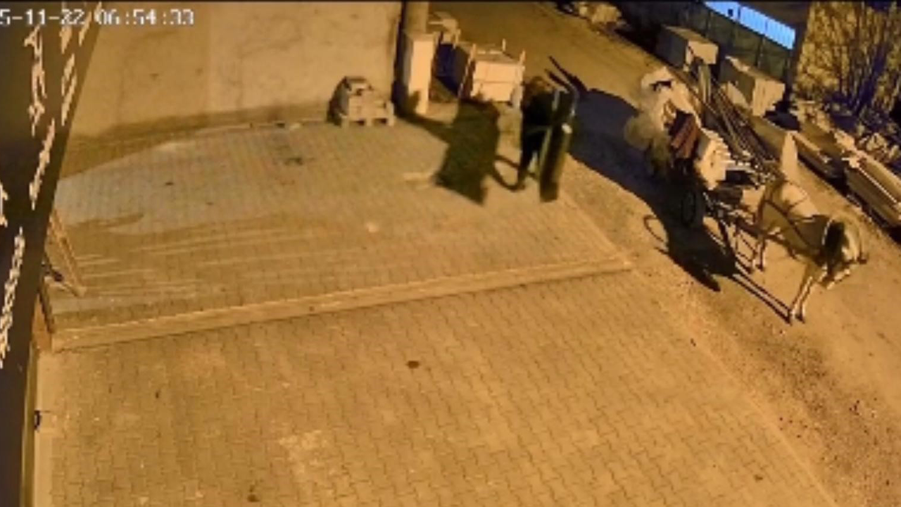 Hırsızlık Olayı Kameralar Saniye Saniye Yansıdı