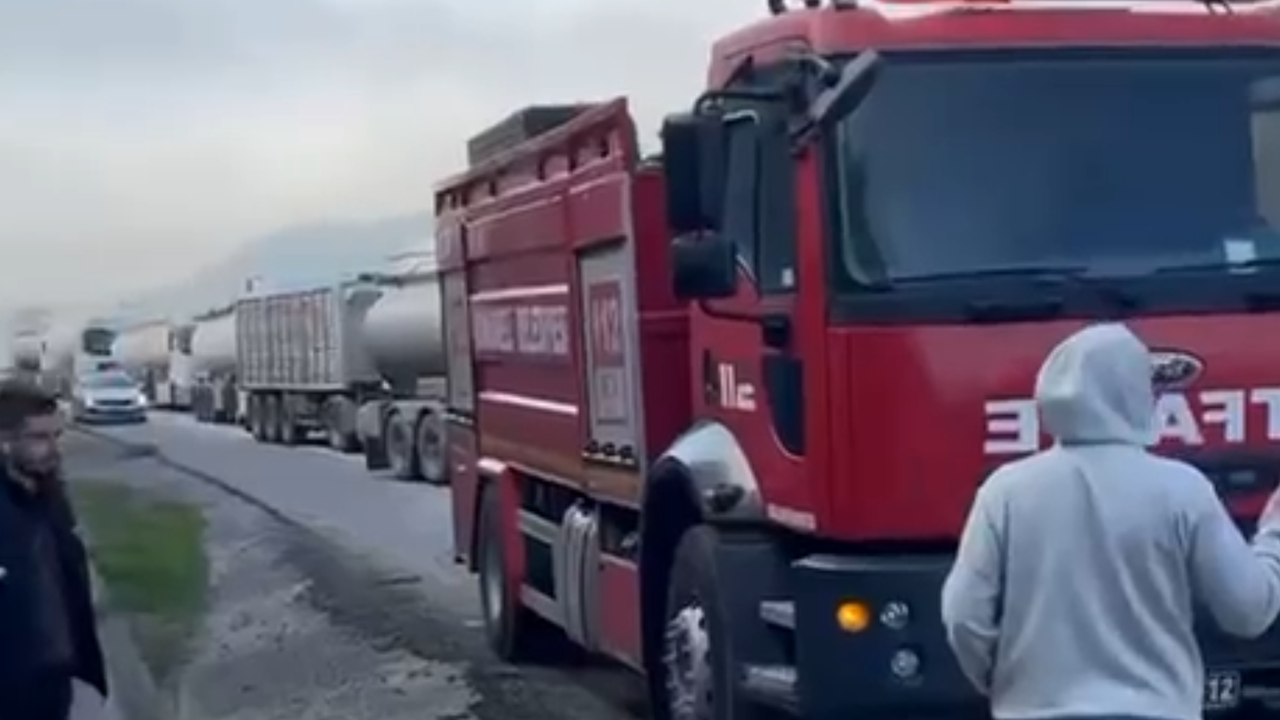 Kaza Nedeniyle Yol Kapandı