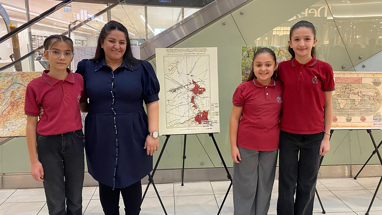 Kevser Ün, Ayşe Eda Uz, Eli̇f Naz Yalçin, Büşra Helvaci