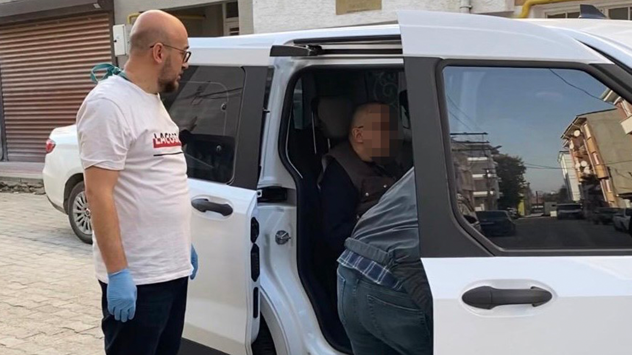 Oğlu Işlemleri Için Karakola Götürüldü