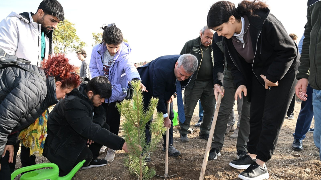 Rektör Adıgüzel Ve Birçok Öğrenci Etkinliğe Katıldı