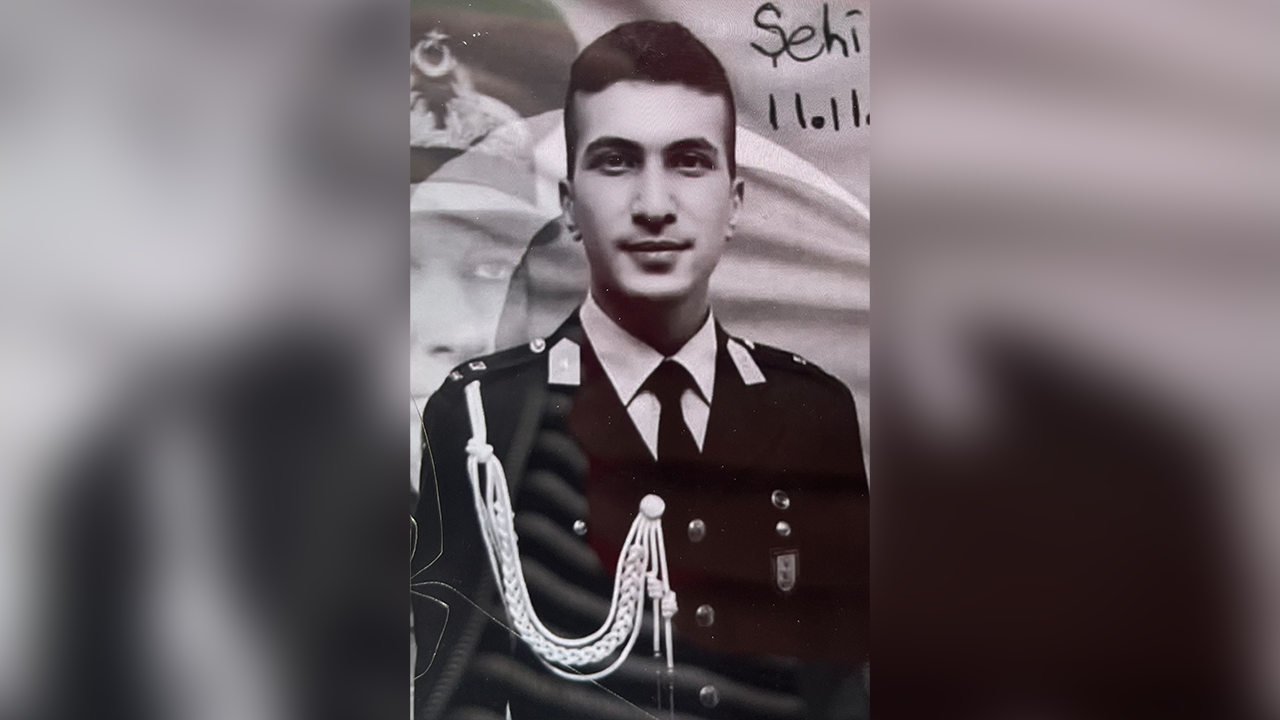 Hava Uçak Bakım Üsteğmen Emre Mercan