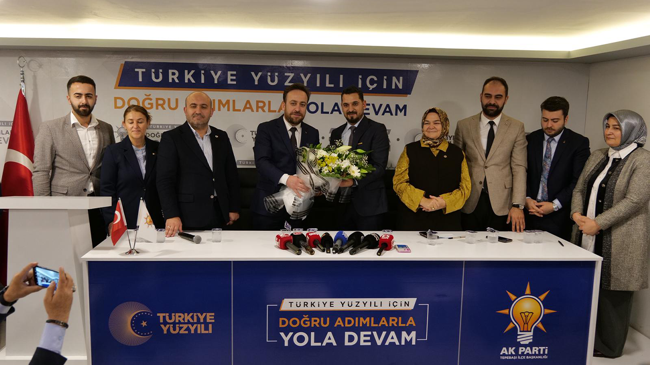 Tepebaşı İlçe Başkanlığında Devir Teslim Töreni