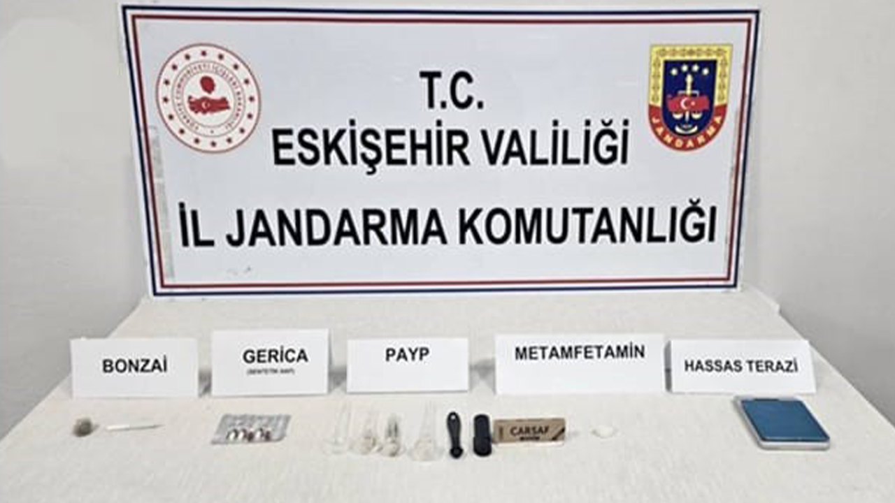 Şahsın Üzerinde Birçok Madde Bulundu