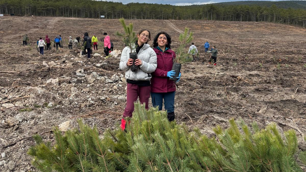450 Findan Toprakla Buluştu
