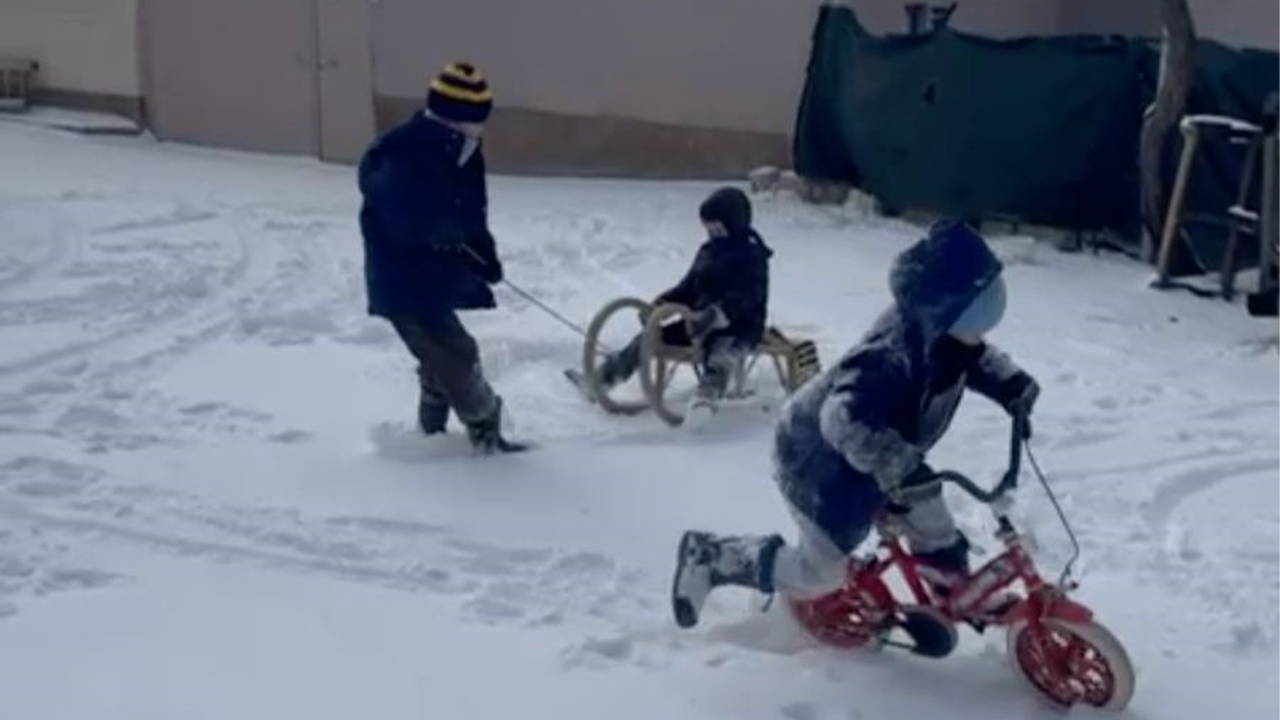 Çocuklar Karın Keyfini Sürdü