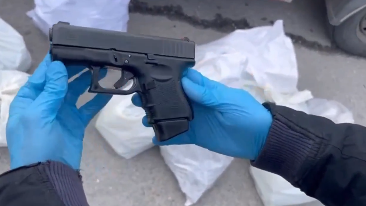 Çok Sayıda Silah Ve Parça Ele Geçirildi