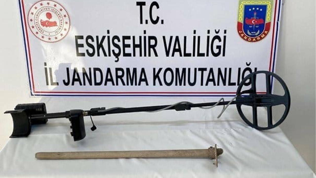 Dedektör Ve Çapa Ele Geçirildi