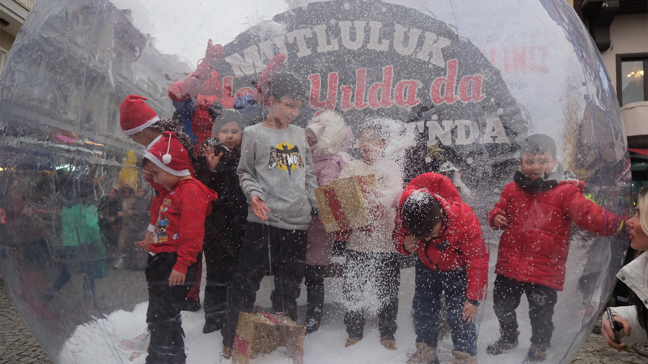 Dev Kar Küresi Ilgi Topladı