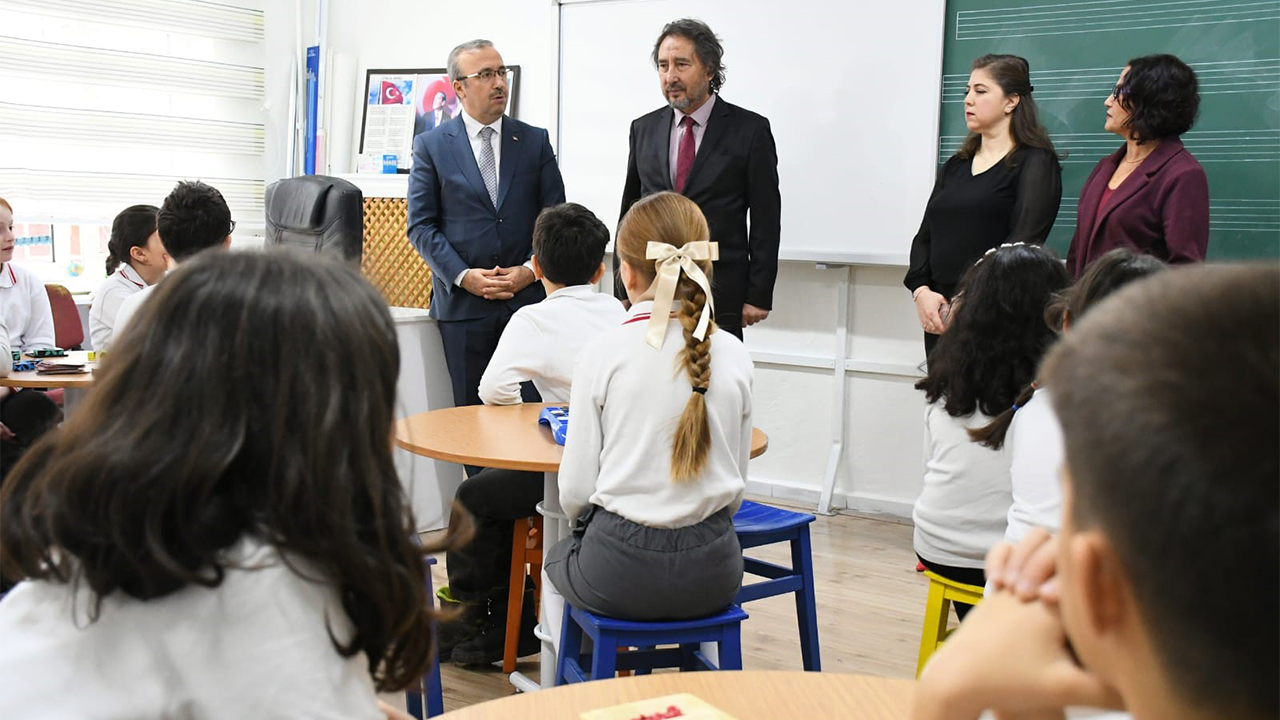 İl Milli Eğitim Müdürü Aydın!In Okul Ziyaretinden Kareler