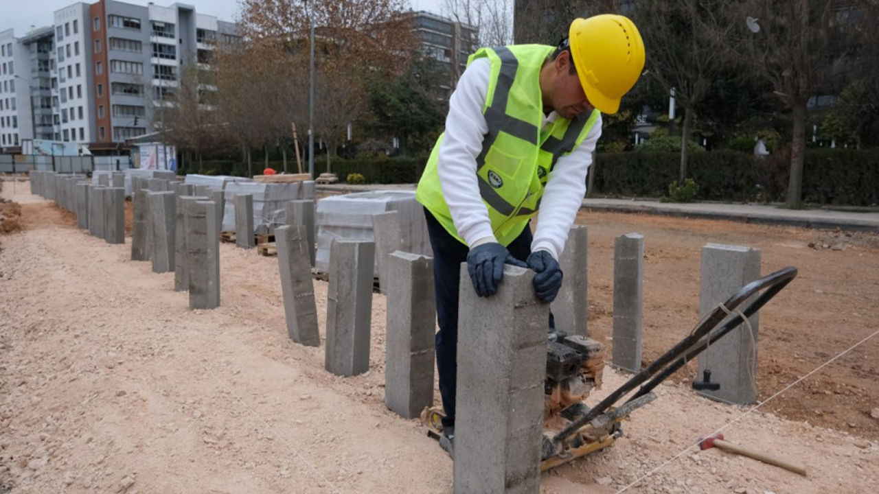 Kaldırım Yenileme Çalışmaları Da Yapıldı
