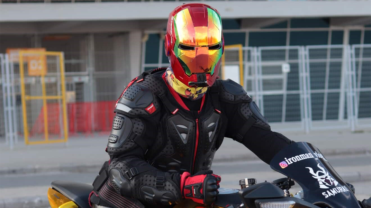 Kaskıyla Trafikte Ilgi Odağı Oldu