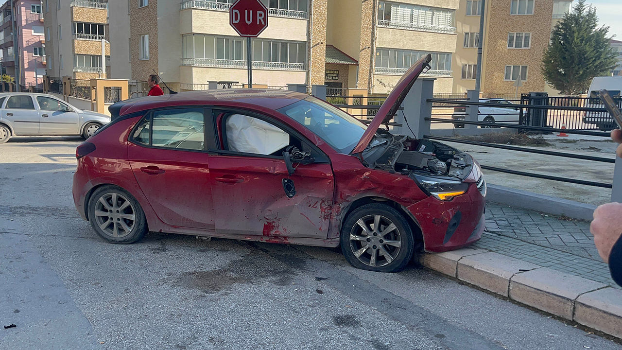 Kazaya Karışan Otomobilden Görüntü