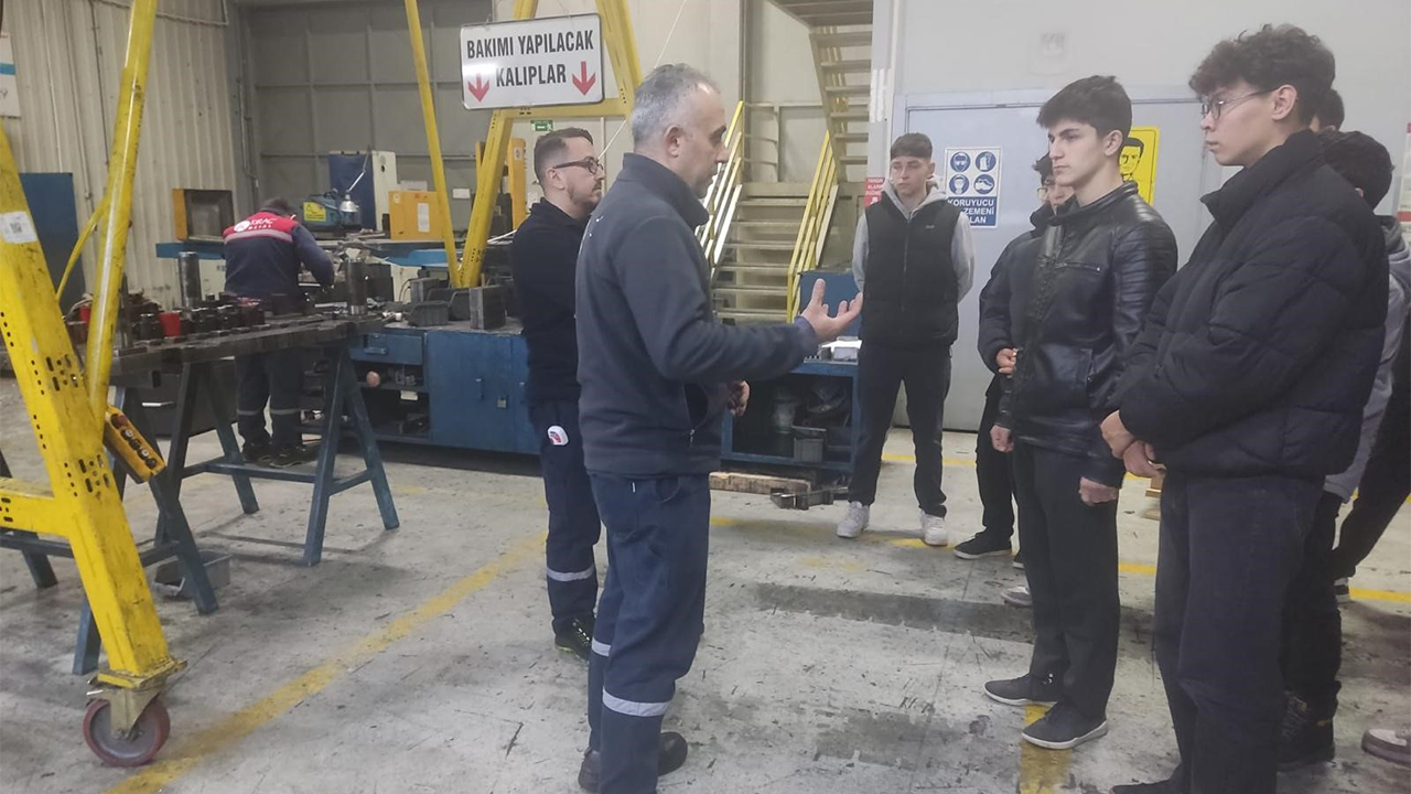 Lise Öğrencileri Milli Teknolojileri Tanıdı