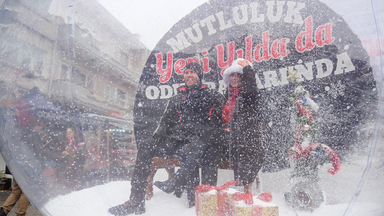 Meydana Dev Kar Küresi Kurulacak