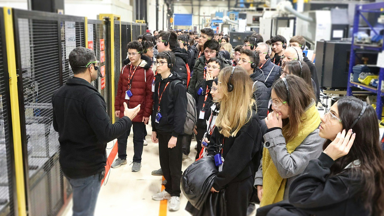 Öğrenciler Tei'de Buluştu