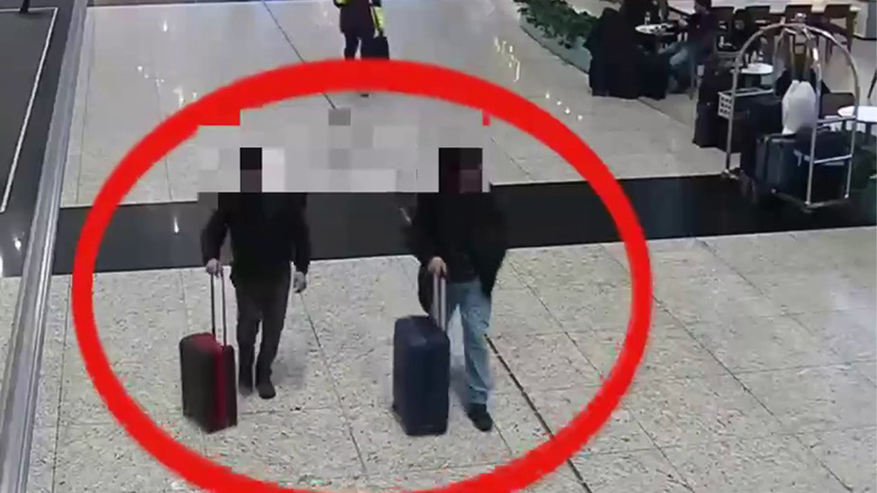 2 Şüpheli̇ Kaçmak İsterken Yakalandi