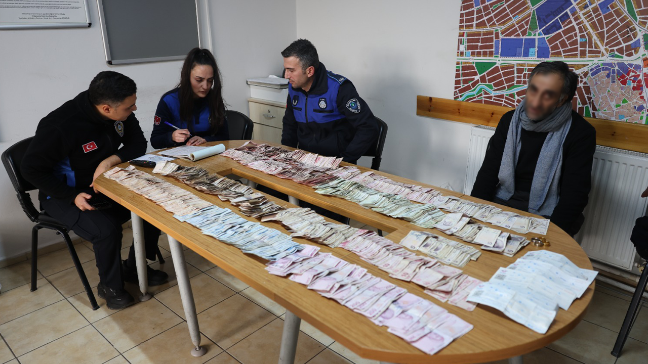 30 Bin Lira Para Ve Tren Biletleri Ele Geçirildi
