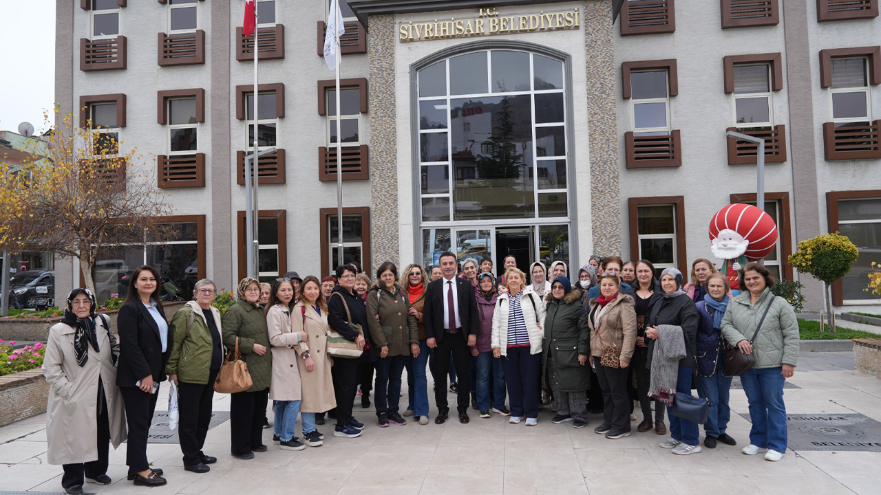 Başkan Dökmeci'ye Geziye Katılanlardan Ziyaret