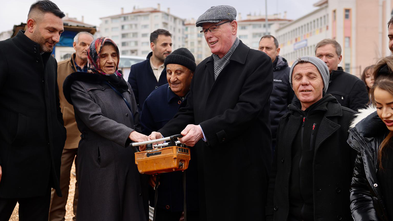 Başkan Kurt Ve Vatandaşlar Törene Katılım Sağladı