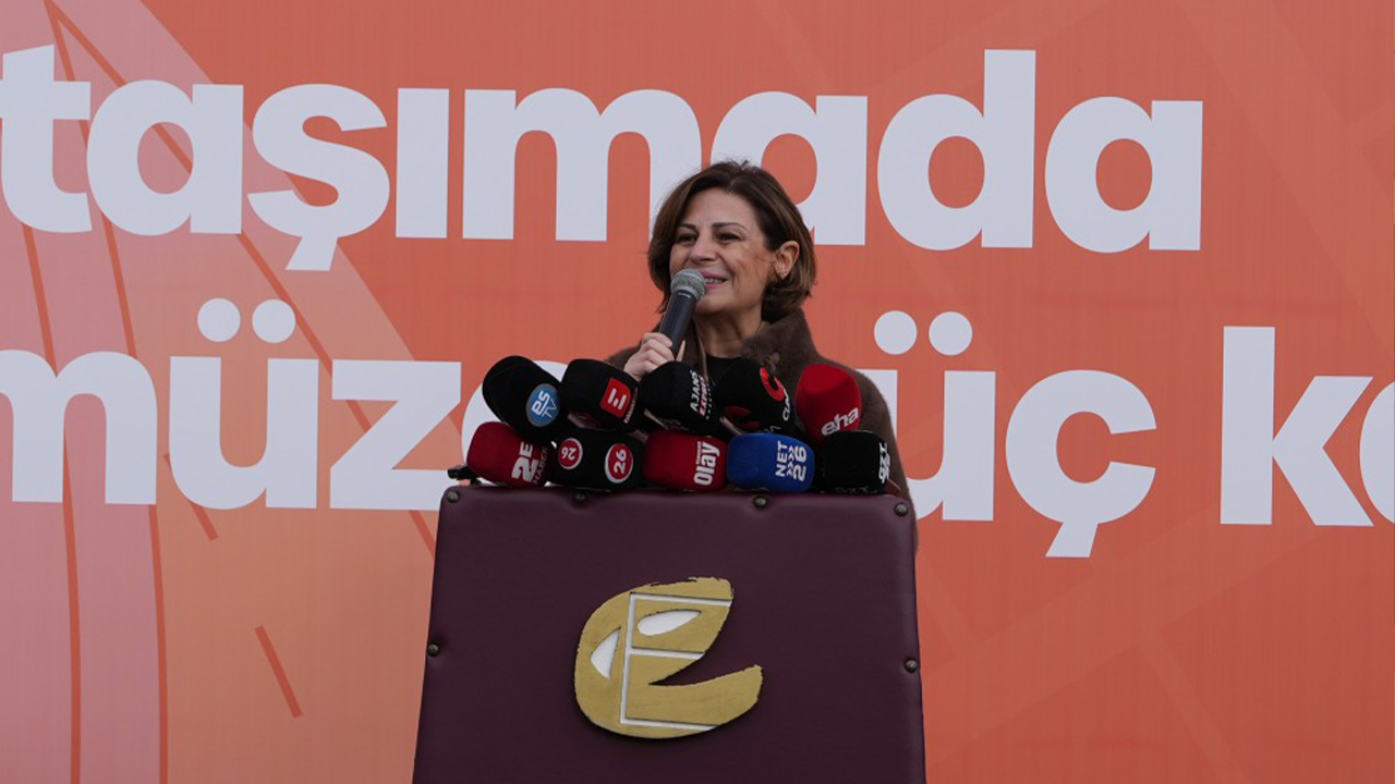 Başkan Ünlüce'den Metrobüs Açiklamasi