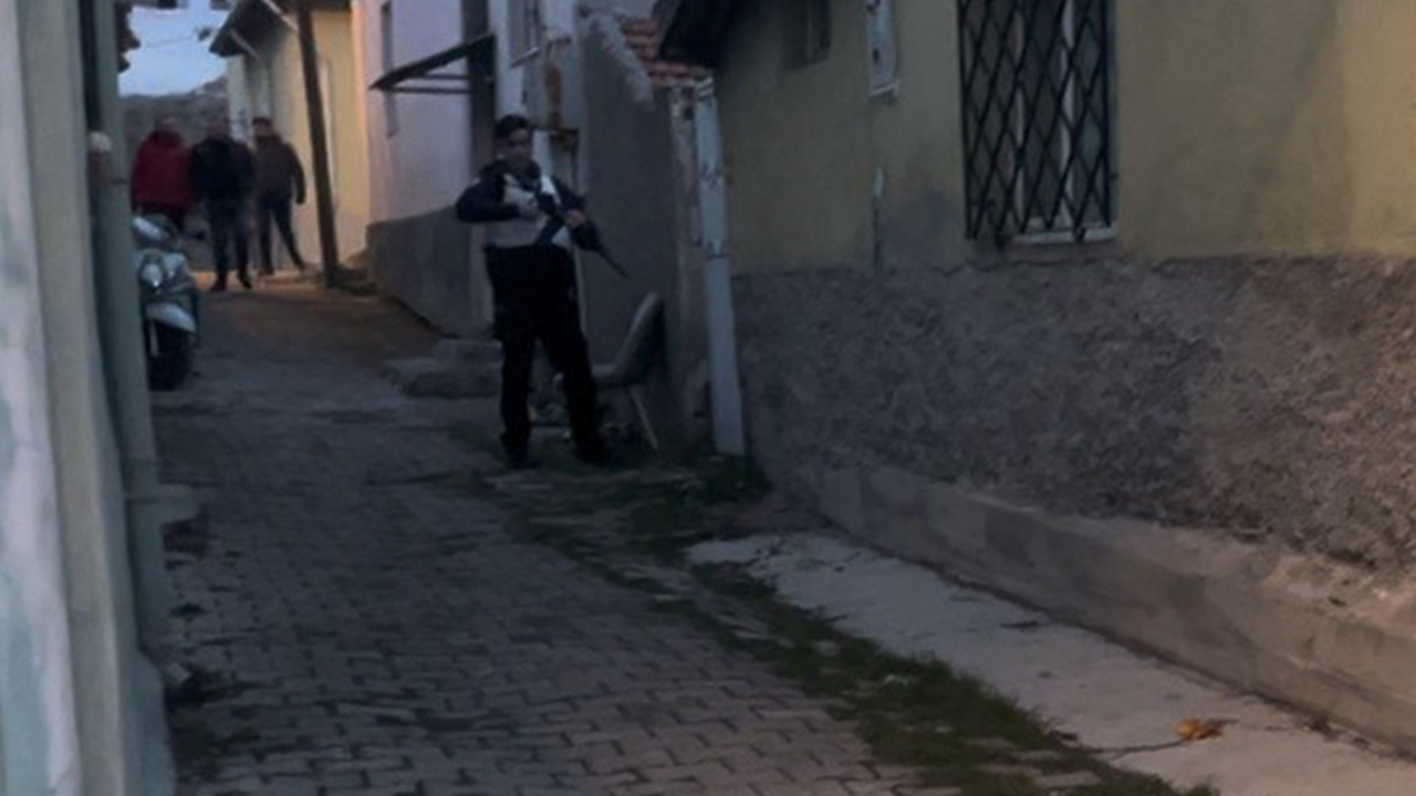 Ekipler Olay Yerinde Geniş Güvenlik Önlemleri Aldı