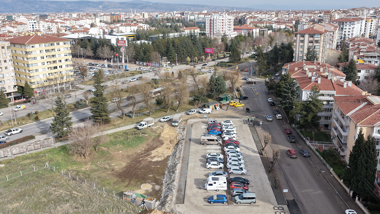 Eskişehir Çarşamba Pazarı Ücretsiz Otopark