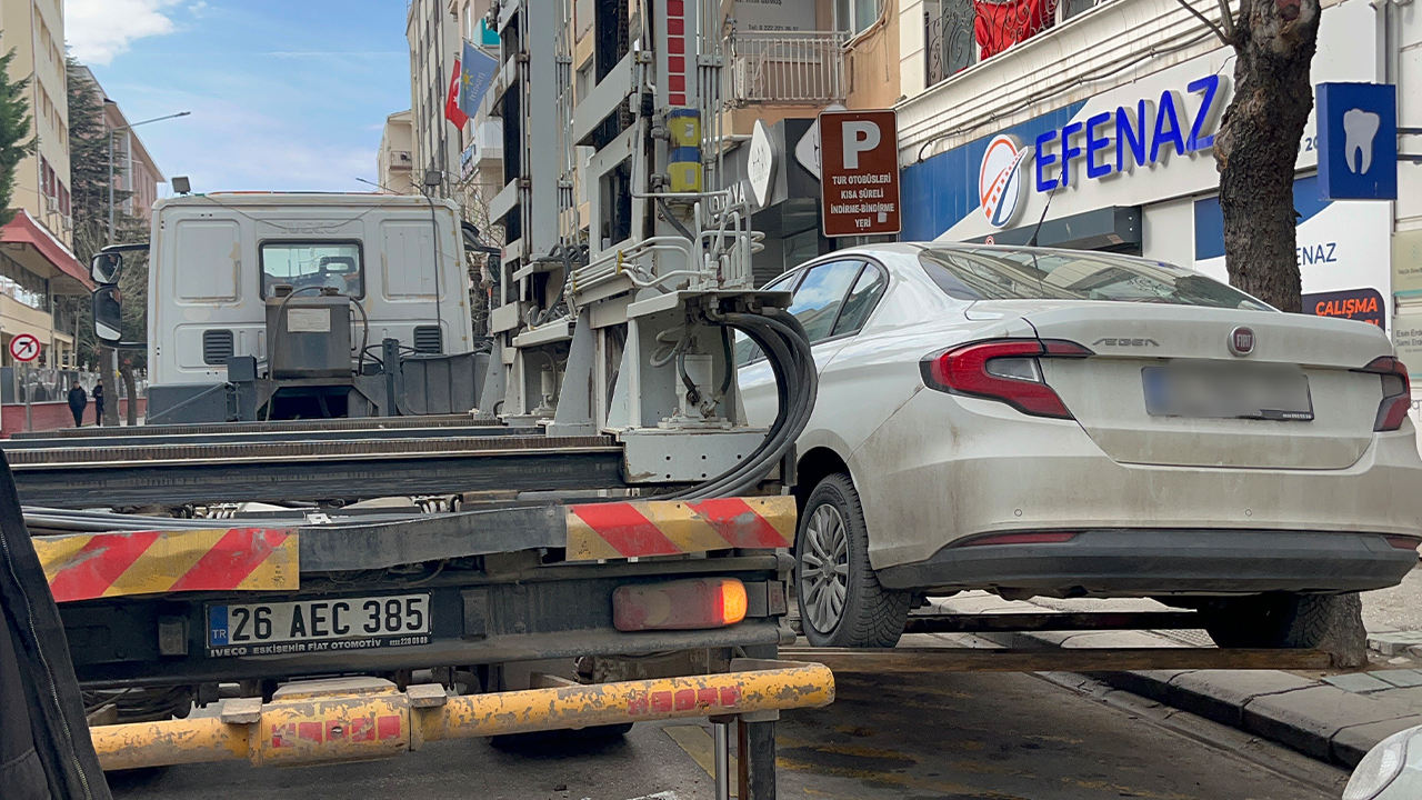 Hatalı Park Eden Araçlar Tek Tek Çekildi
