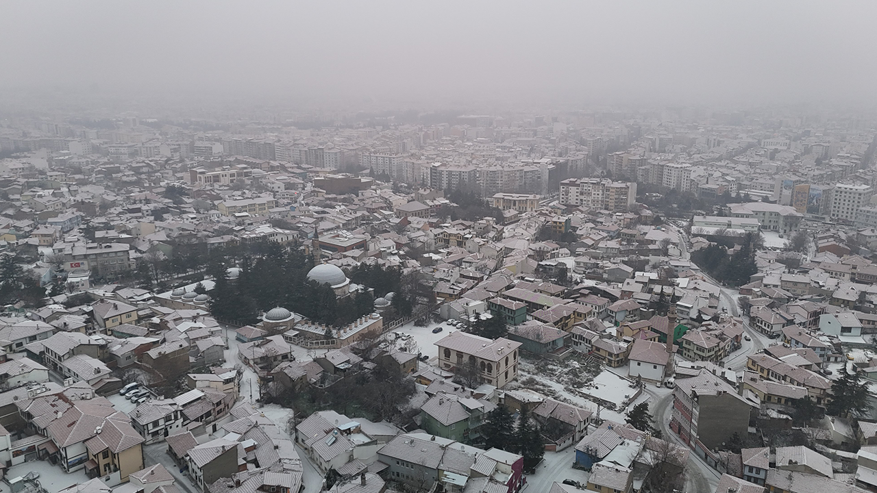 Kent Merkezi Beyaz Örtüyle Kaplandı