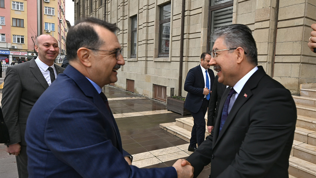 Milletvekili Dönmez Ve Vali Yılmaz