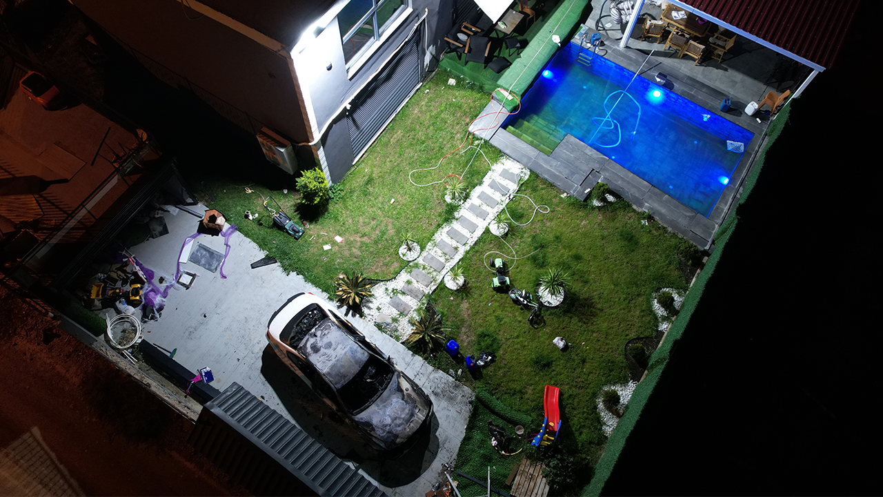 Öfkeli Yakınları Şahsın Aracını Yaktı