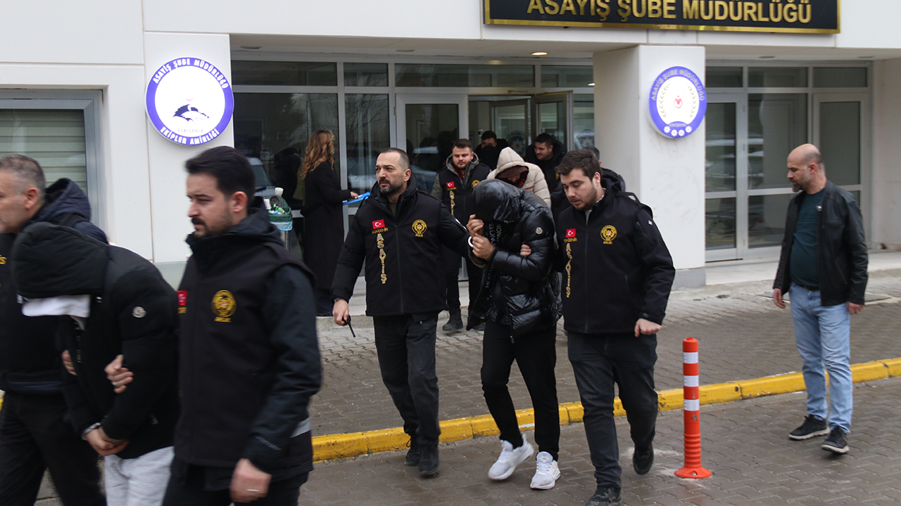 Operasyonda 13 Şüpheli Yakalandı