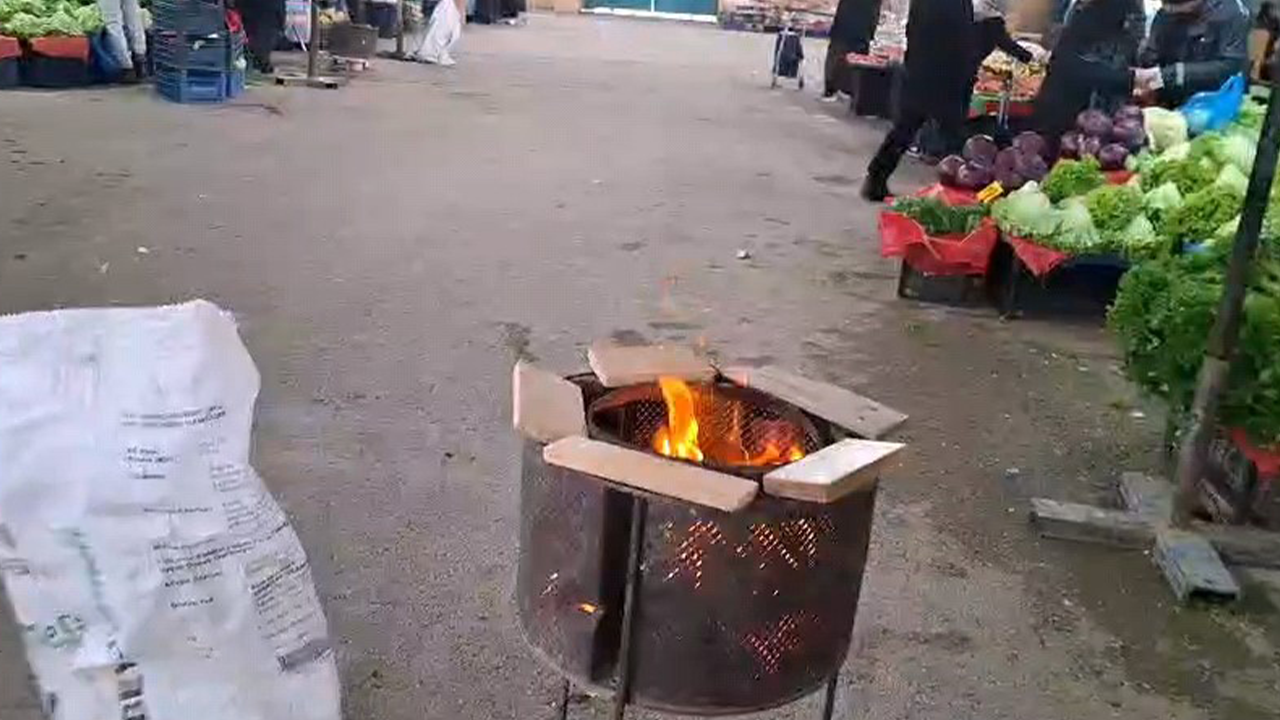 Pazarcılar Soğuktan Olumsuz Etkileniyor