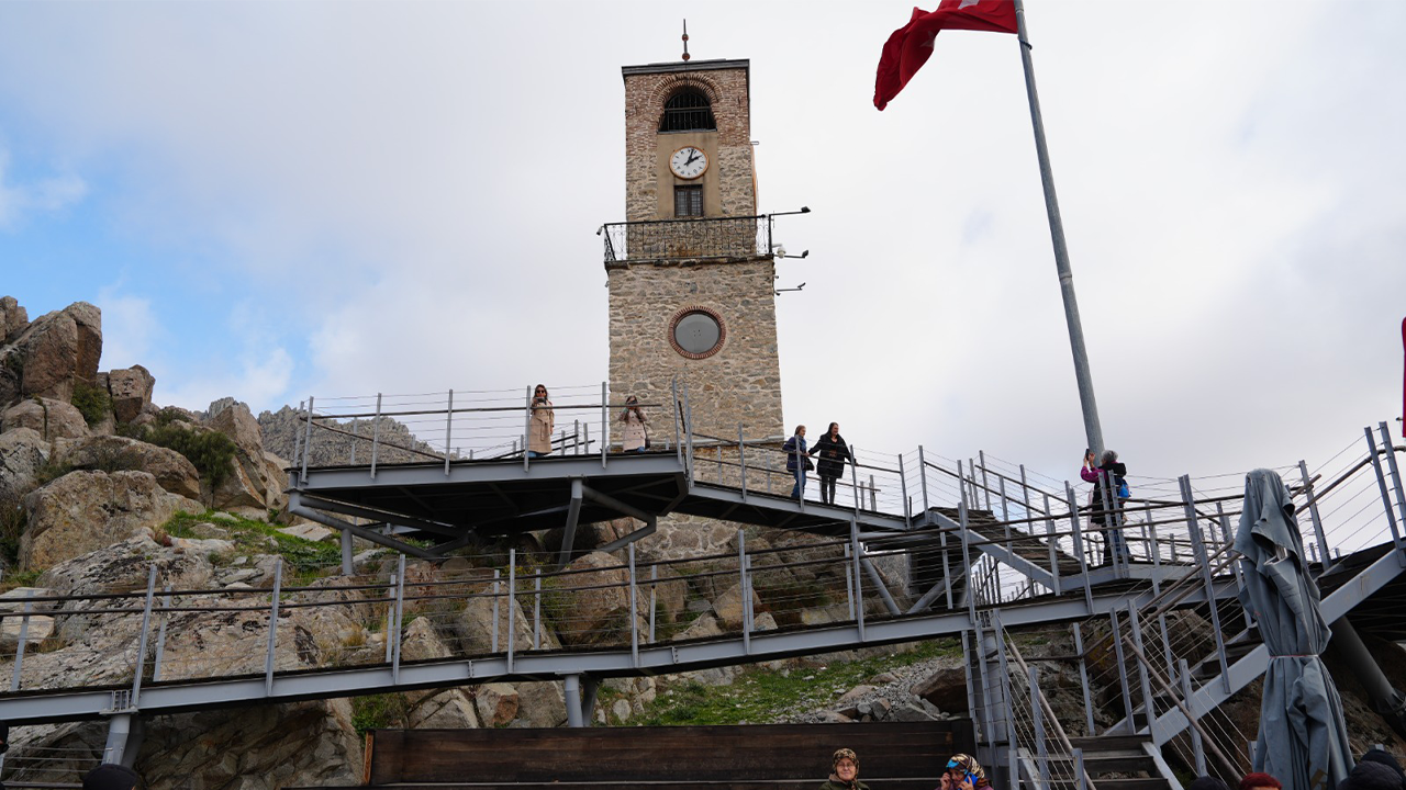 Saat Kulesi Ziyaret Edildi