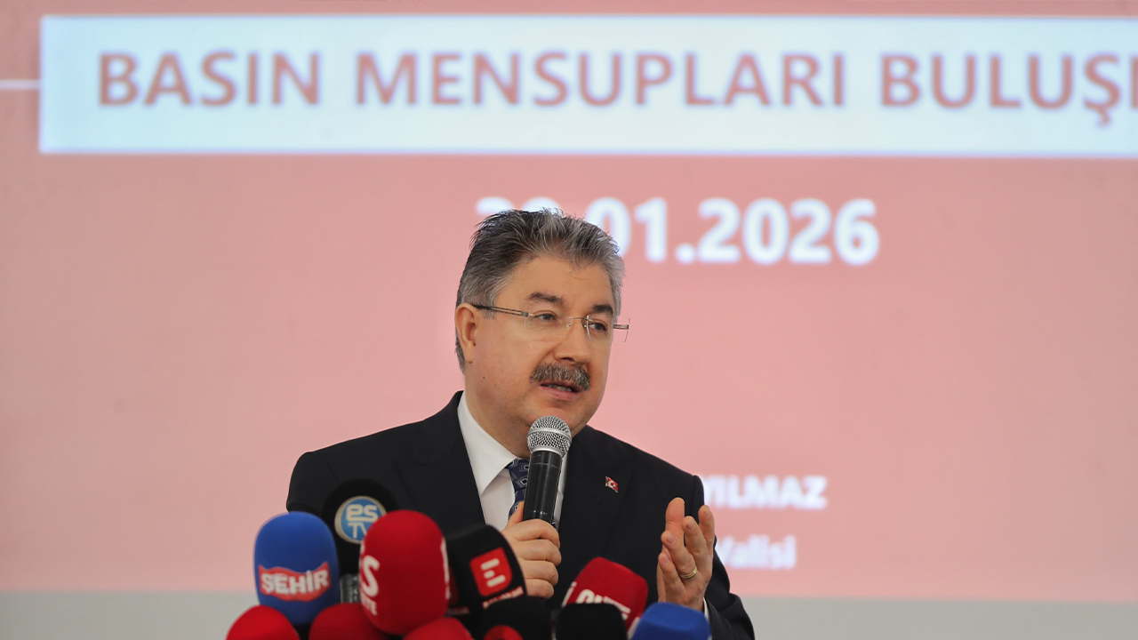 Vali Yılamz Programda Konuşma Gerçekleştirdi