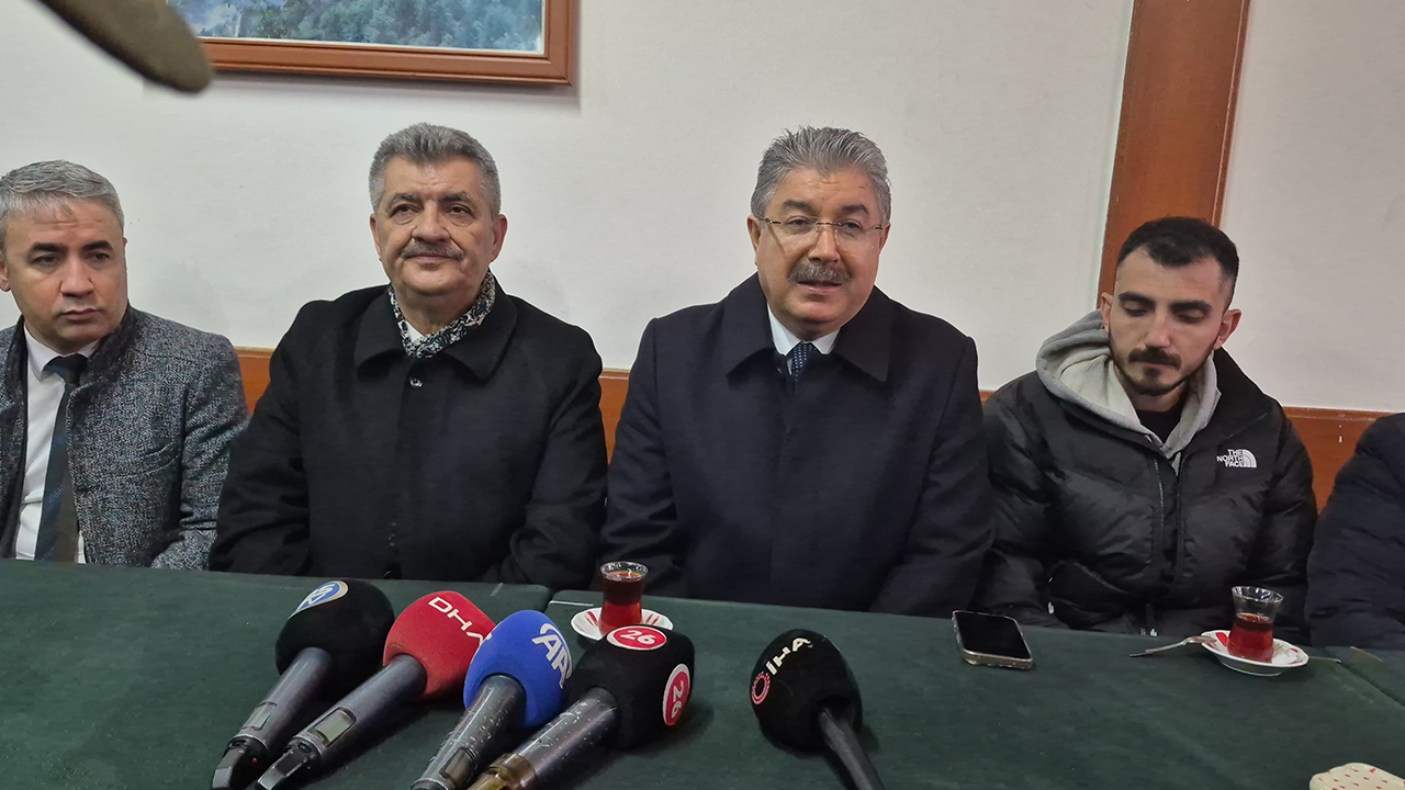 Vali Yılmaz Esnaf Ve Vatandaşlarla Bir Araya Geldi